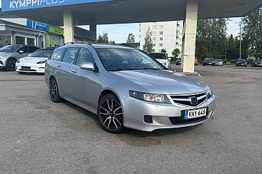 Honda Accord Tourer 2,0i Sport AT - Puolinahat / Koukku / Vähän ajettu /