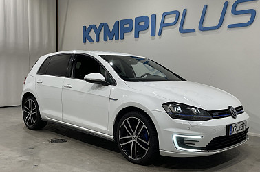 Volkswagen Golf GTE Plug-In Hybrid 150 kW (204 hv) DSG-automaatti 4-ovinen - CarPlay / Vakkari / BLIS / Navi / LED