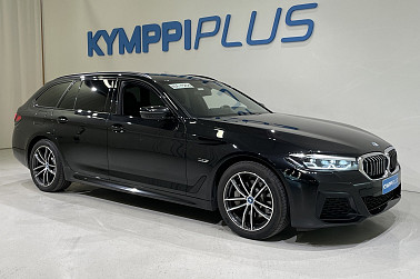 BMW 530 G31 Touring 530e xDrive M Sport - Vetokoukku / Peruutuskamera / Navigointi / LED