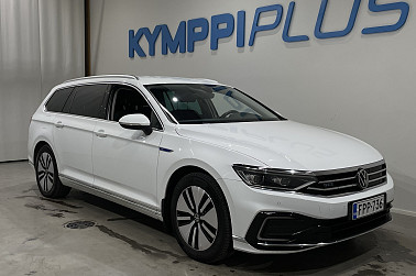 Volkswagen Passat Variant GTE Premium Plug-In Hybrid 160 kW DSG-automaatti - Matrix-Led / Digimittaristo / Webasto / Adapt. Vakkari / ALV