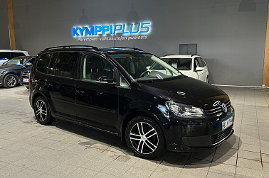 Volkswagen Touran Comfortline 1,4 TSI 103 kW (140 hv) DSG-automaatti - 7 paikkainen / Lasikatto / moottorinlämmitin / Cruise / xenon