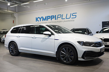 Volkswagen Passat Variant GTE Premium Plug-In Hybrid 160 kW DSG-automaatti - Webasto / Navigointi / Peruutuskamera / Matrix / ACC / Keyless