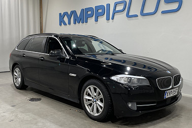 BMW 530 TwinPower Turbo A xDrive F11 Touring - Vetokoukku / Xenon / ACC / Moottorinlämmitin ja sisäpistoke / Pysäköintitutkat