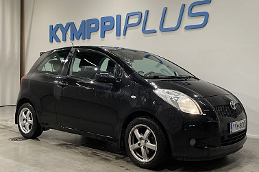 Toyota Yaris 1,3 VVT-i Superior 3ov - Juuri huollettu / Suomi-auto / Lohkolämmitin / Kahdet renkaat