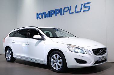 Volvo V60 D3 Momentum Business aut - Webasto / Vetokoukku / Vakkari / Xenon