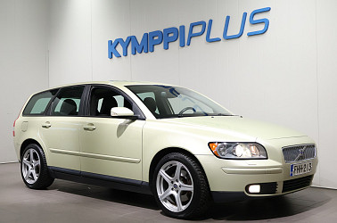 Volvo V50 2,4 Momentum Geartronic - Vetokoukku / Ilmastointi / Vakkari