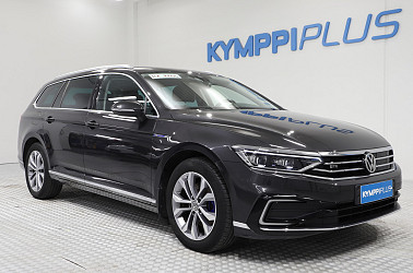 Volkswagen Passat Variant GTE Plug-In Hybrid 160 kW DSG-automaatti - Matrix Led / Acc / Webasto / Koukku / Navi / Nahat