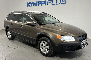 Volvo XC70 D5 AWD Summum aut - Korotettu malli! Kessy / Adap.vakkari / Sähköluukku / Koukku