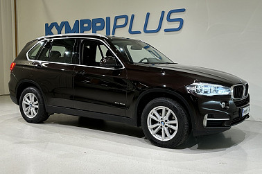 BMW X5 F15 xDrive30d A - Webasto / Koukku / Navi / Kamera / Nahat