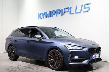 Cupra Leon Sportstourer 1,4 PHEV 180 kW e-HYBRID DSG - Acc / Sport-nahat ja ratti / Koukku / DCC / Led /Petrol Blue Matt -ulkoväri