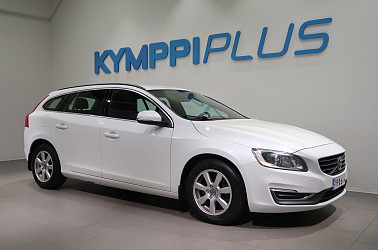 Volvo V60 D3 Momentum aut - Xenon / Webasto / Voc / Navi