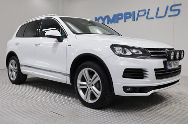 Volkswagen Touareg R-LINE 3,0 V6 TDI 180 kW (245 hv) 4MOTION BlueMotion Technology Tiptronic-automaatti - Webasto / Muistipenkki / Navi / 360kamera / Koukku