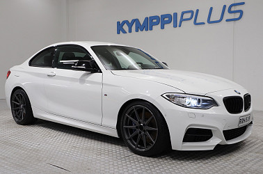 BMW M235i F22 Coupe M235i - HarmanKardon / Navi / Sporttipenkit / Siisti