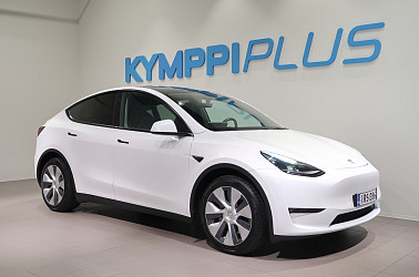 Tesla Model Y Long Range - Tehdastakuu / Vetokoukku / Autopilot / Nahkaverhoilu / Lasikatto / Peruutuskamera