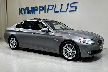 BMW 535 TwinPower Turbo A xDrive F10 Sedan - Merkkihuollettu / Webasto / HUD / Hifit / Proffa Navi / Comfort Access / Soft-Close / Vakionopeudensäädin / Xenon-ajovalot