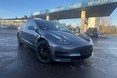 Tesla Model 3 Standard Range Plus - Matrix Led / Lämpöpumppu / 2 x vanteet / Acc / Lasikatto /