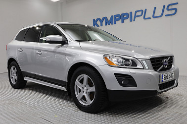 Volvo XC60 D5 AWD Summum Business aut - / Webasto / Nahat / Koukku / P. kamera / Kattoluukku / Siisti /