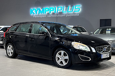 Volvo V60 D4 Momentum Business - Suomi-auto / Webasto / Xenon / Koukku