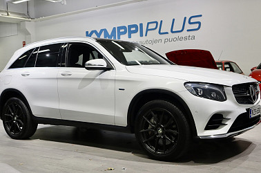 Mercedes-Benz GLC 350 e 4Matic A Premium Business AMG - Koukku / Panorama / Blis / Comand / Distronic + / P.kamera