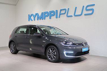 Volkswagen Golf e-Golf 100 kW (136 hv) automaatti - Acc / Peruutuskamera / Navi / 2 x renkaat vanteilla / Lämmitettävä tuulilasi