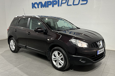 Nissan Qashqai+2 2,0L Acenta 2WD 6M/T MY11 - Lasikatto / moottorilämmitin / 2x renkaat vanteineen / Peruutus tutka